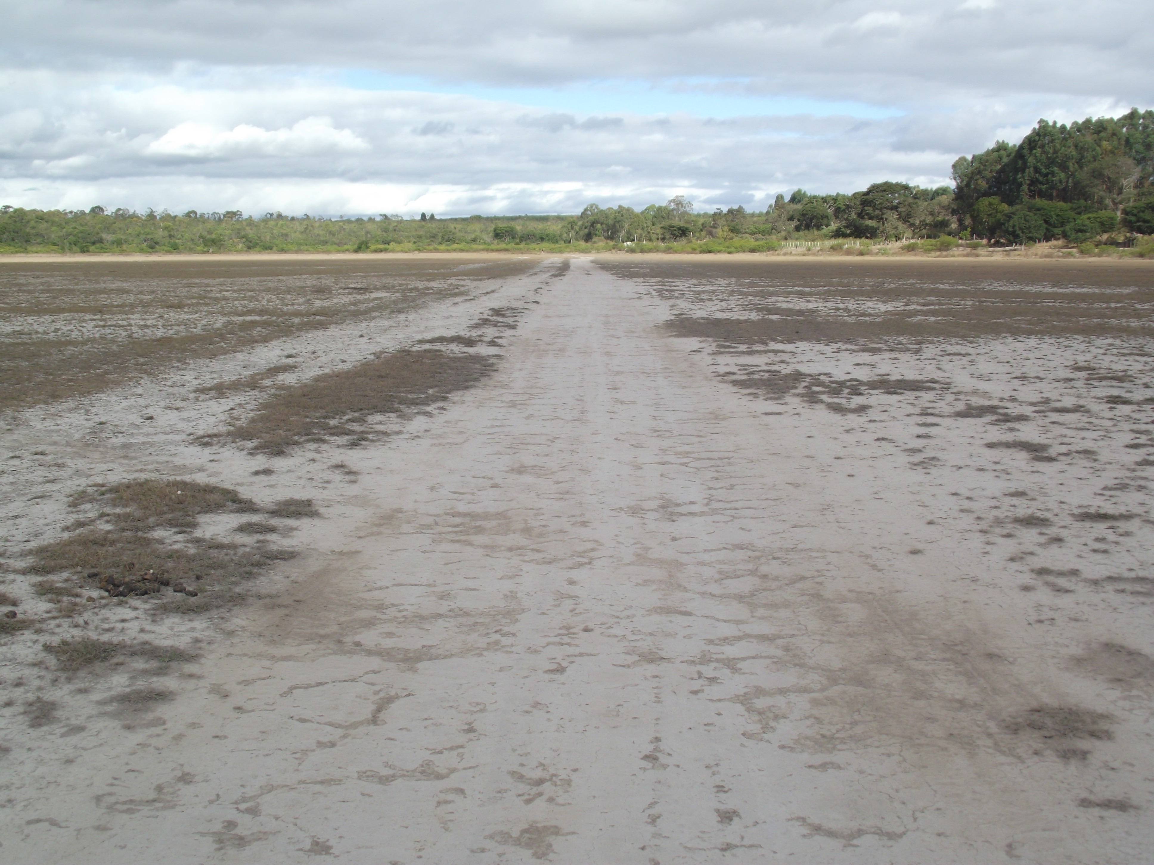 Encontro no Distrito de Lagoa Grande para tratar de assunto referente ao desassoreamento da Lagoa (17-07-201 (10).JPG