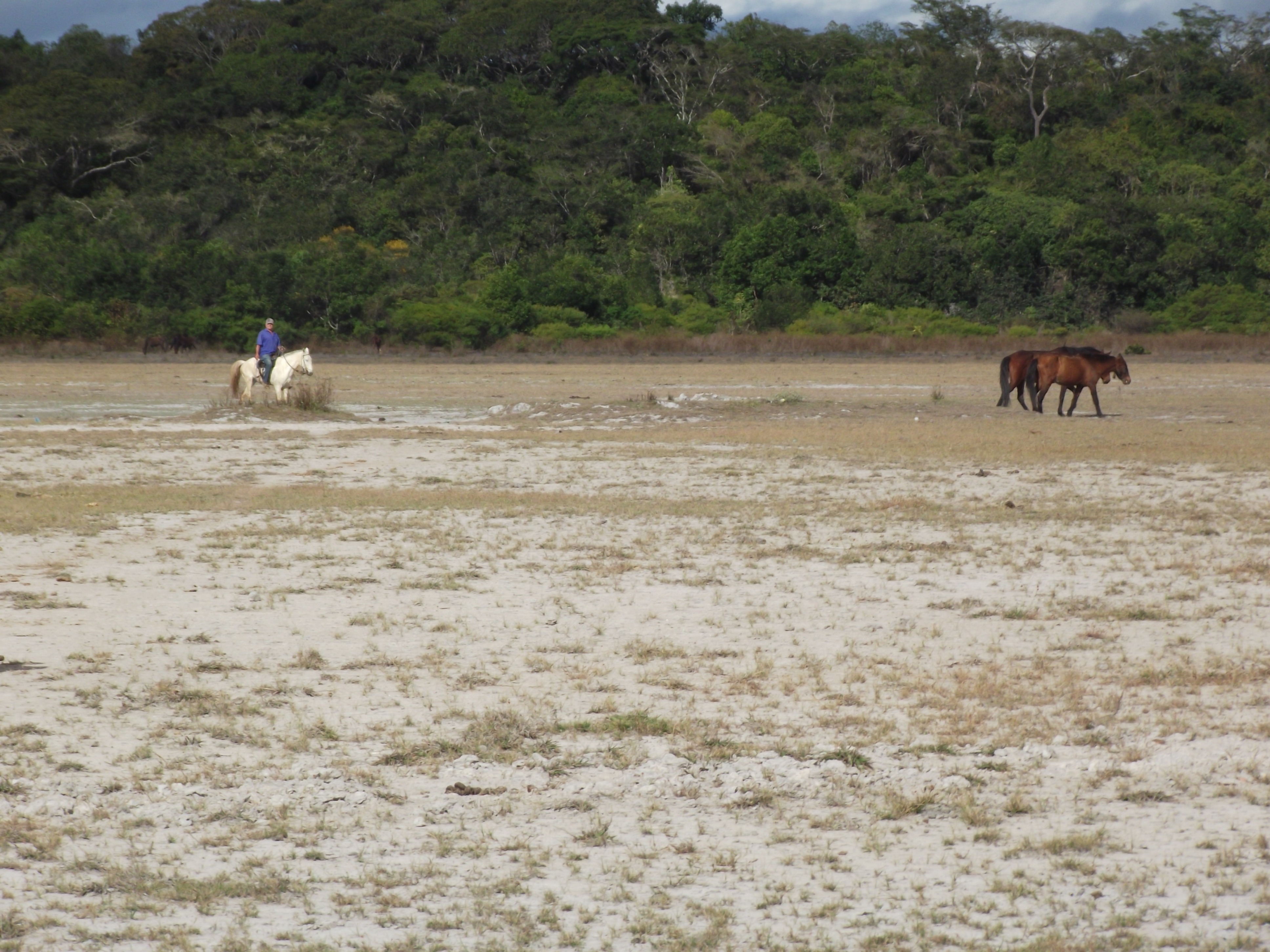 Encontro no Distrito de Lagoa Grande para tratar de assunto referente ao desassoreamento da Lagoa (17-07-201 (12).JPG