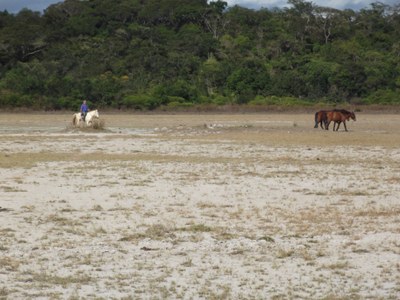 Encontro no Distrito de Lagoa Grande para tratar de assunto referente ao desassoreamento da Lagoa (17-07-201 (12).JPG
