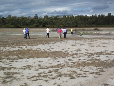 Encontro no Distrito de Lagoa Grande para tratar de assunto referente ao desassoreamento da Lagoa (17-07-201 (13).JPG