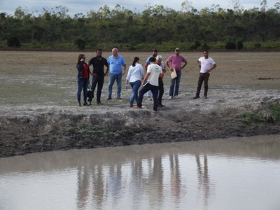 Encontro no Distrito de Lagoa Grande para tratar de assunto referente ao desassoreamento da Lagoa (17-07-201 (25).JPG