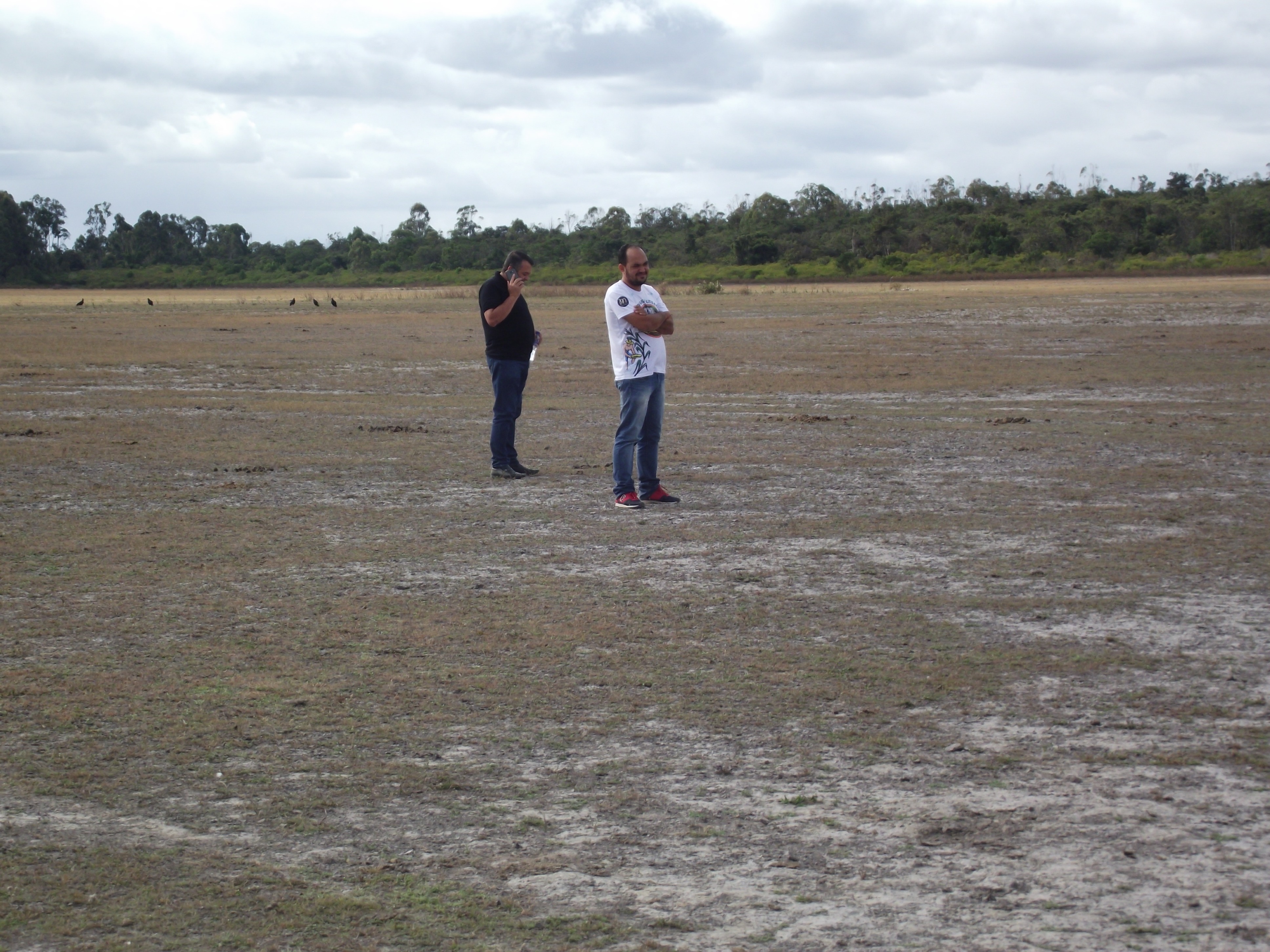 Encontro no Distrito de Lagoa Grande para tratar de assunto referente ao desassoreamento da Lagoa (17-07-201 (27).JPG
