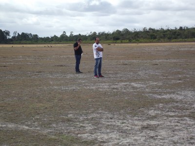 Encontro no Distrito de Lagoa Grande para tratar de assunto referente ao desassoreamento da Lagoa (17-07-201 (27).JPG
