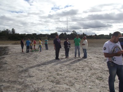 Encontro no Distrito de Lagoa Grande para tratar de assunto referente ao desassoreamento da Lagoa (17-07-201 (30).JPG