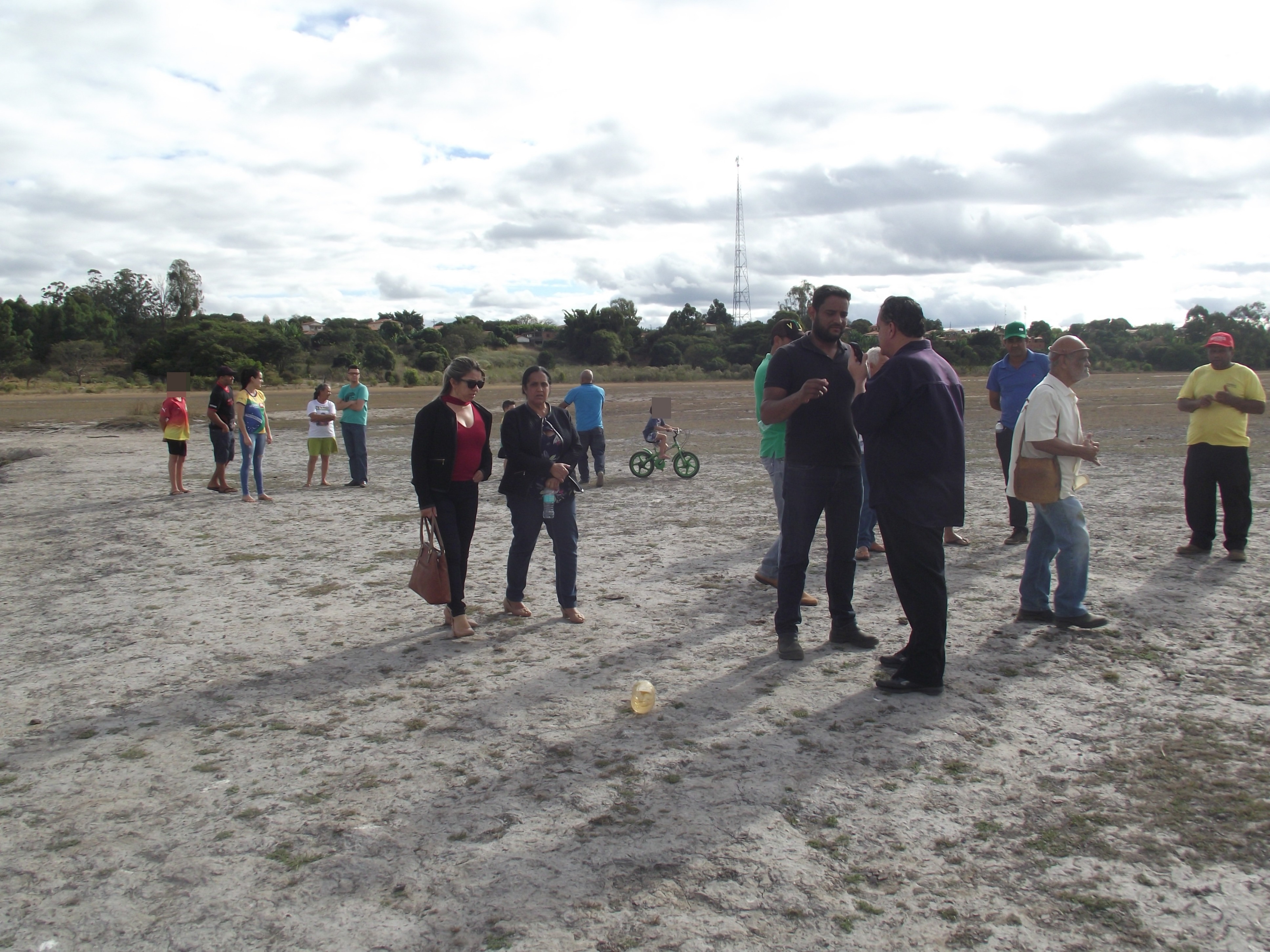 Encontro no Distrito de Lagoa Grande para tratar de assunto referente ao desassoreamento da Lagoa (17-07-201 (34).JPG