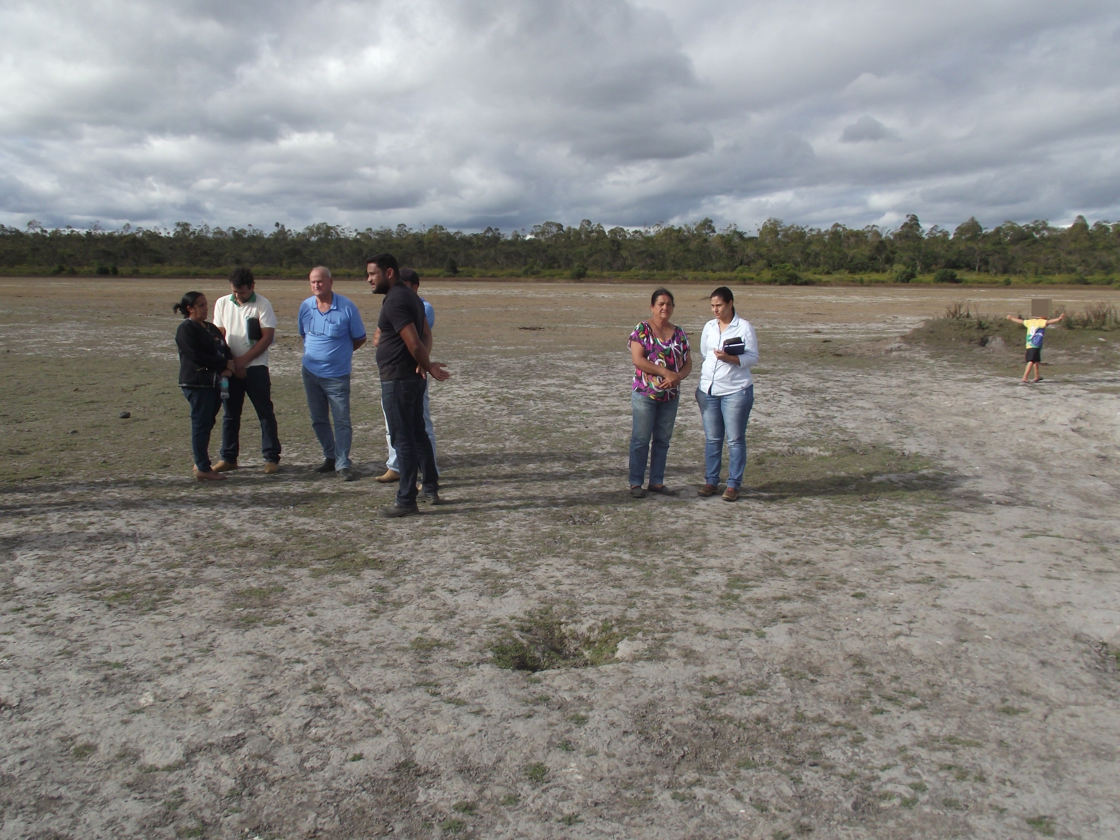 Encontro no Distrito de Lagoa Grande para tratar de assunto referente ao desassoreamento da Lagoa (17-07-201 (35).JPG