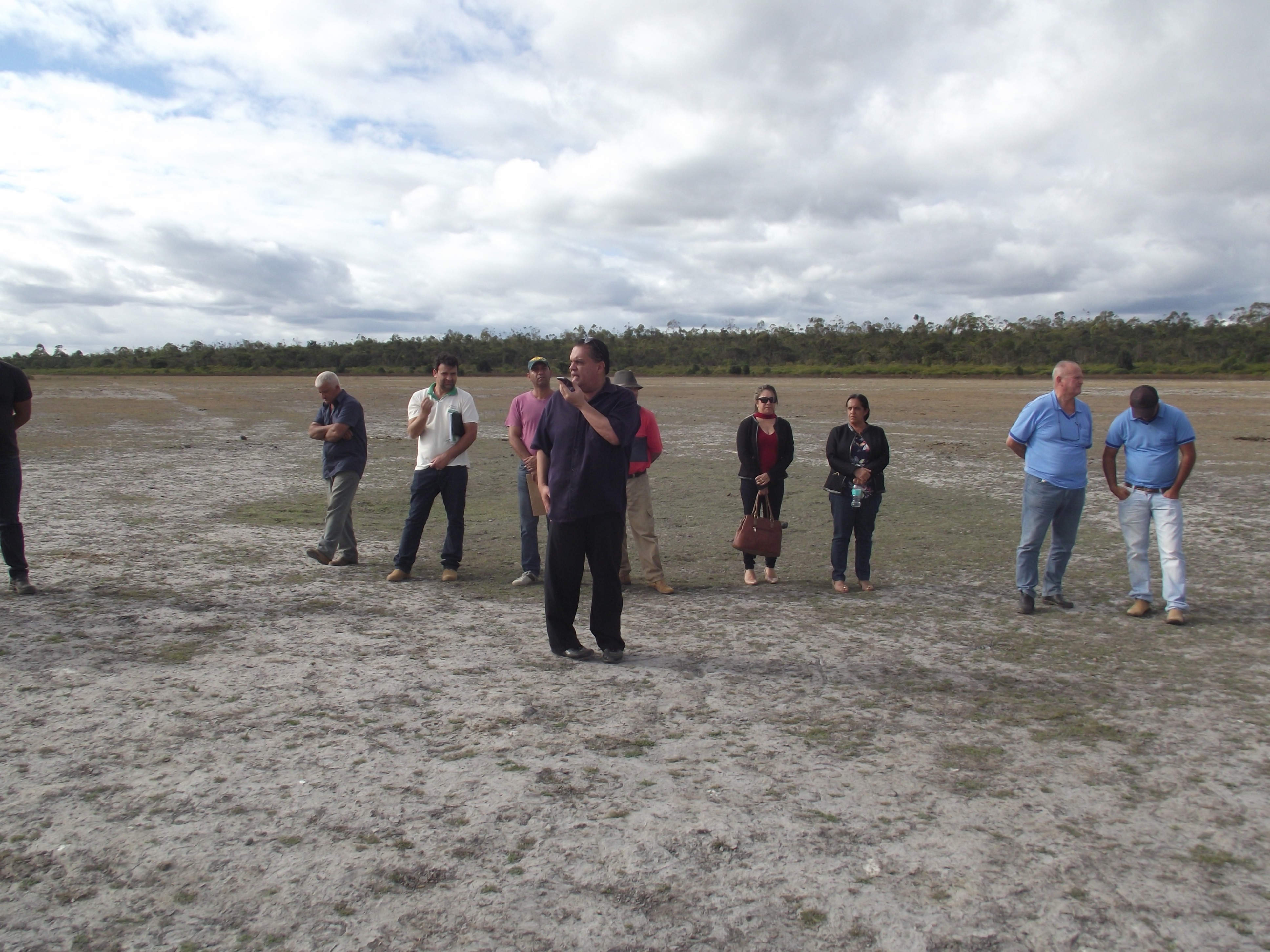 Encontro no Distrito de Lagoa Grande para tratar de assunto referente ao desassoreamento da Lagoa (17-07-201 (36).JPG