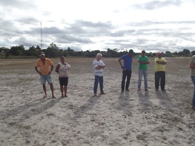 Encontro no Distrito de Lagoa Grande para tratar de assunto referente ao desassoreamento da Lagoa (17-07-201 (39).JPG