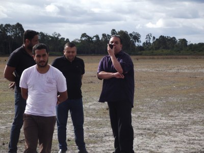 Encontro no Distrito de Lagoa Grande para tratar de assunto referente ao desassoreamento da Lagoa (17-07-201 (41).JPG