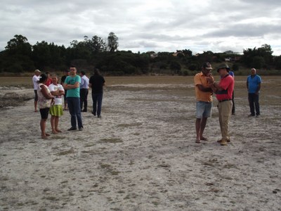 Encontro no Distrito de Lagoa Grande para tratar de assunto referente ao desassoreamento da Lagoa (17-07-201 (54).JPG