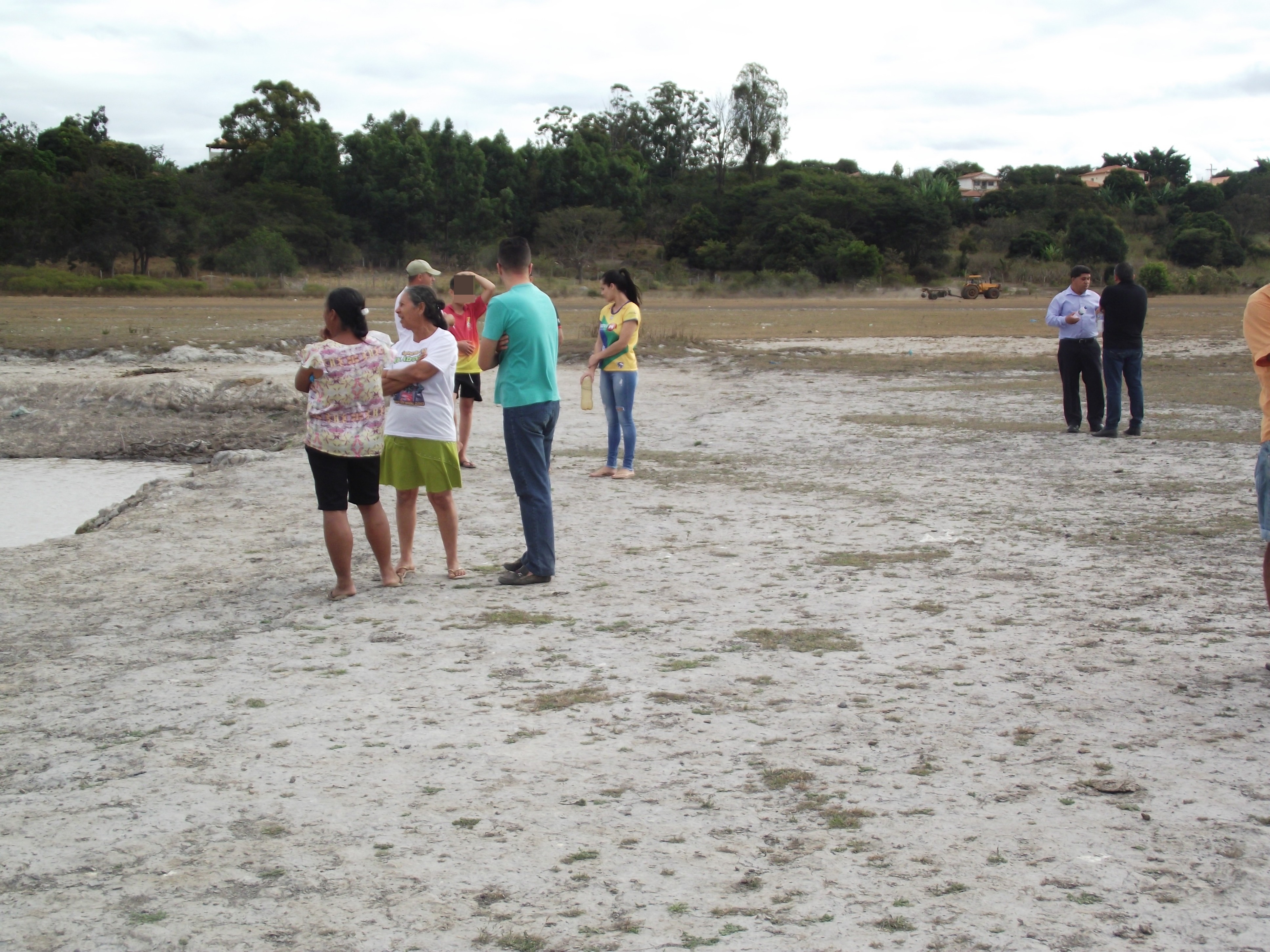 Encontro no Distrito de Lagoa Grande para tratar de assunto referente ao desassoreamento da Lagoa (17-07-201 (59).JPG