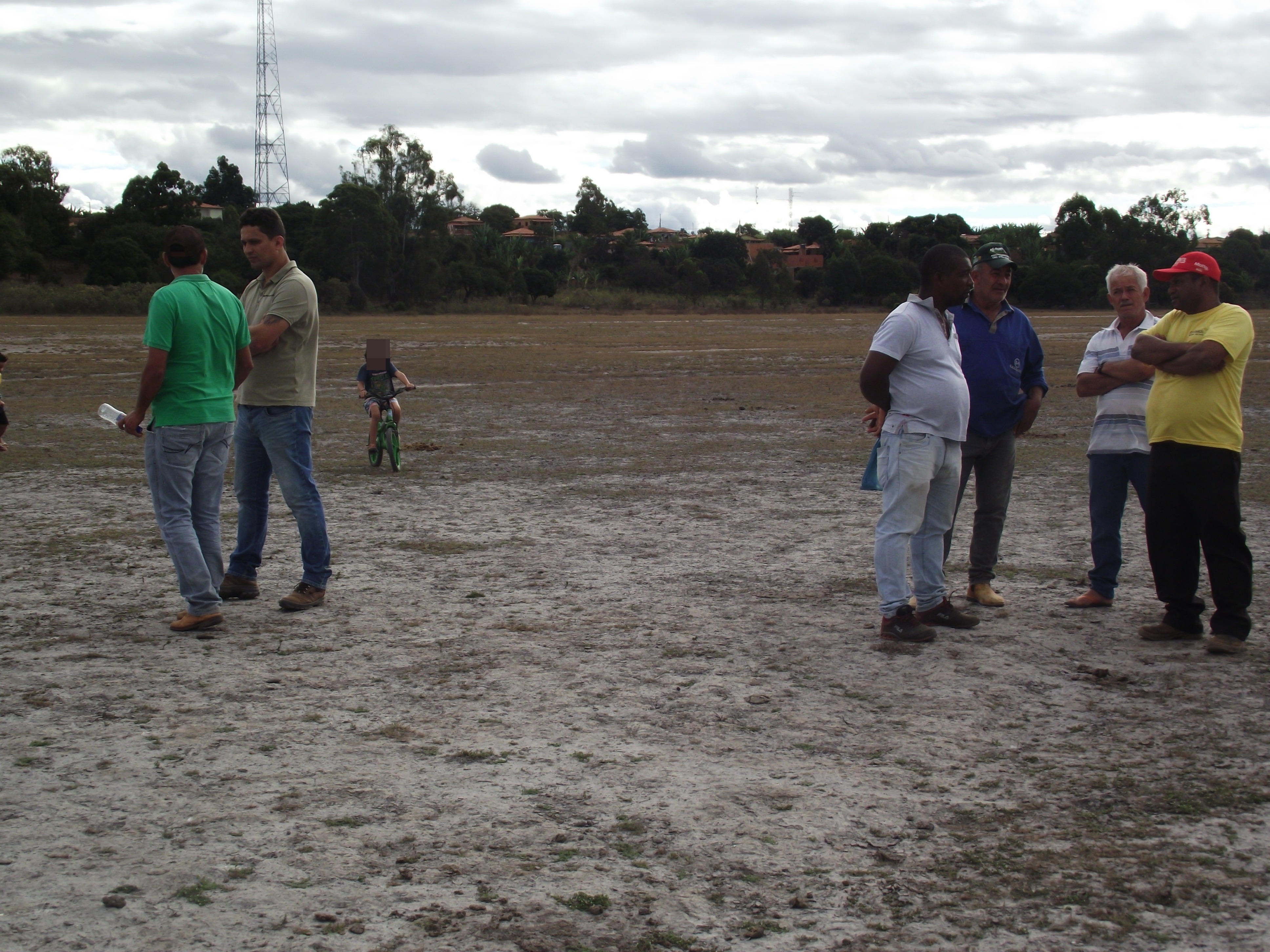 Encontro no Distrito de Lagoa Grande para tratar de assunto referente ao desassoreamento da Lagoa (17-07-201 (60).JPG