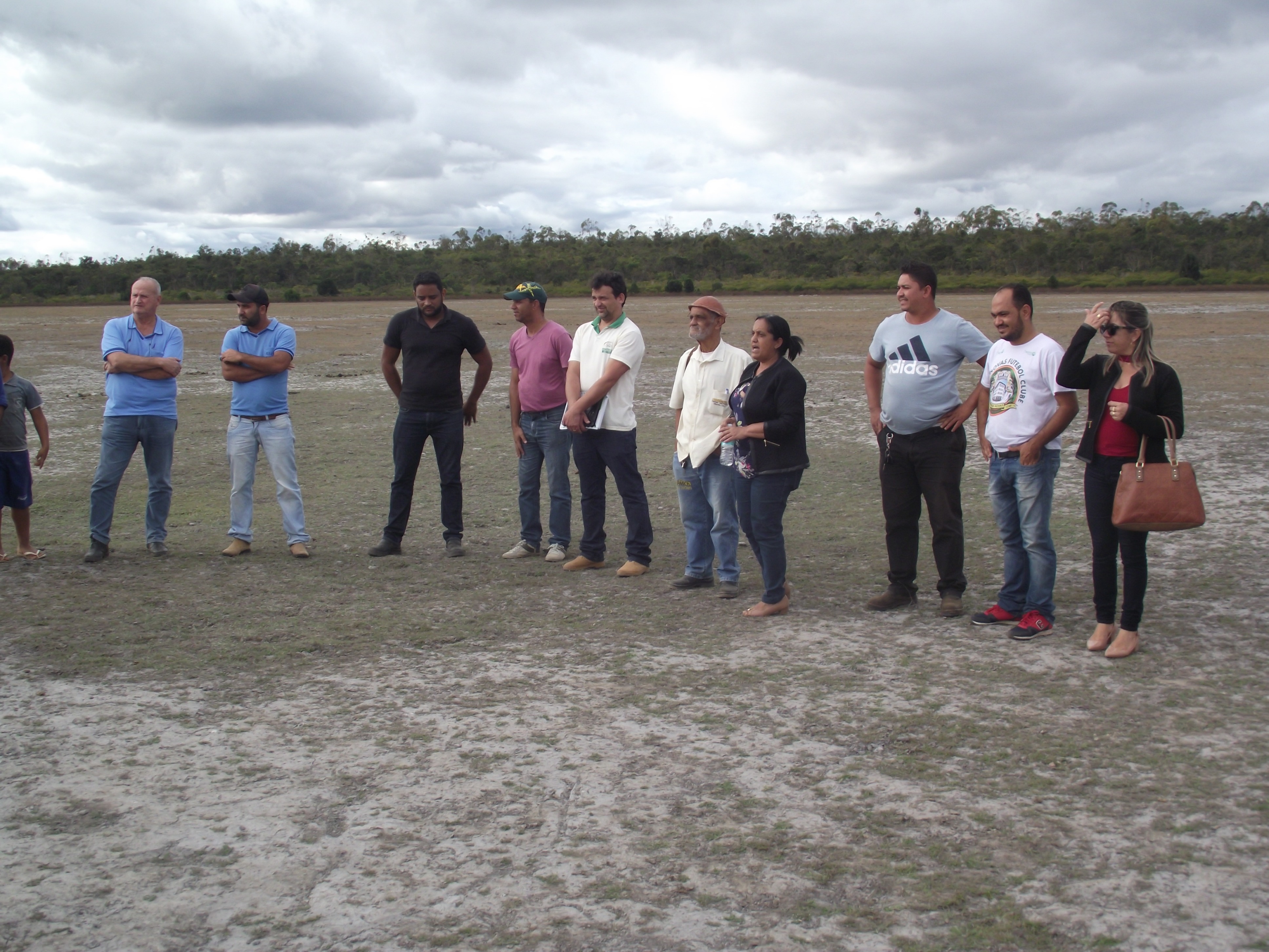 Encontro no Distrito de Lagoa Grande para tratar de assunto referente ao desassoreamento da Lagoa (17-07-201 (63).JPG