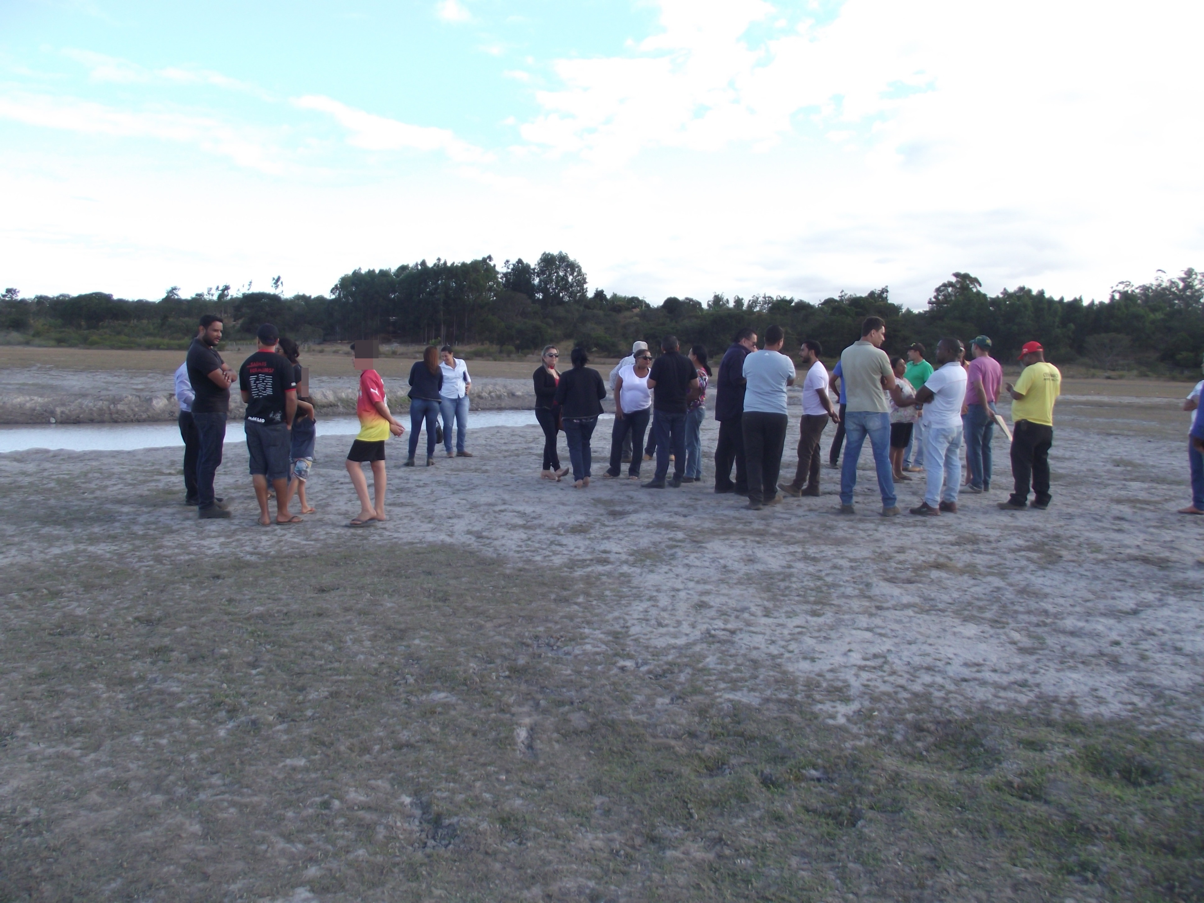 Encontro no Distrito de Lagoa Grande para tratar de assunto referente ao desassoreamento da Lagoa (17-07-201 (65).JPG