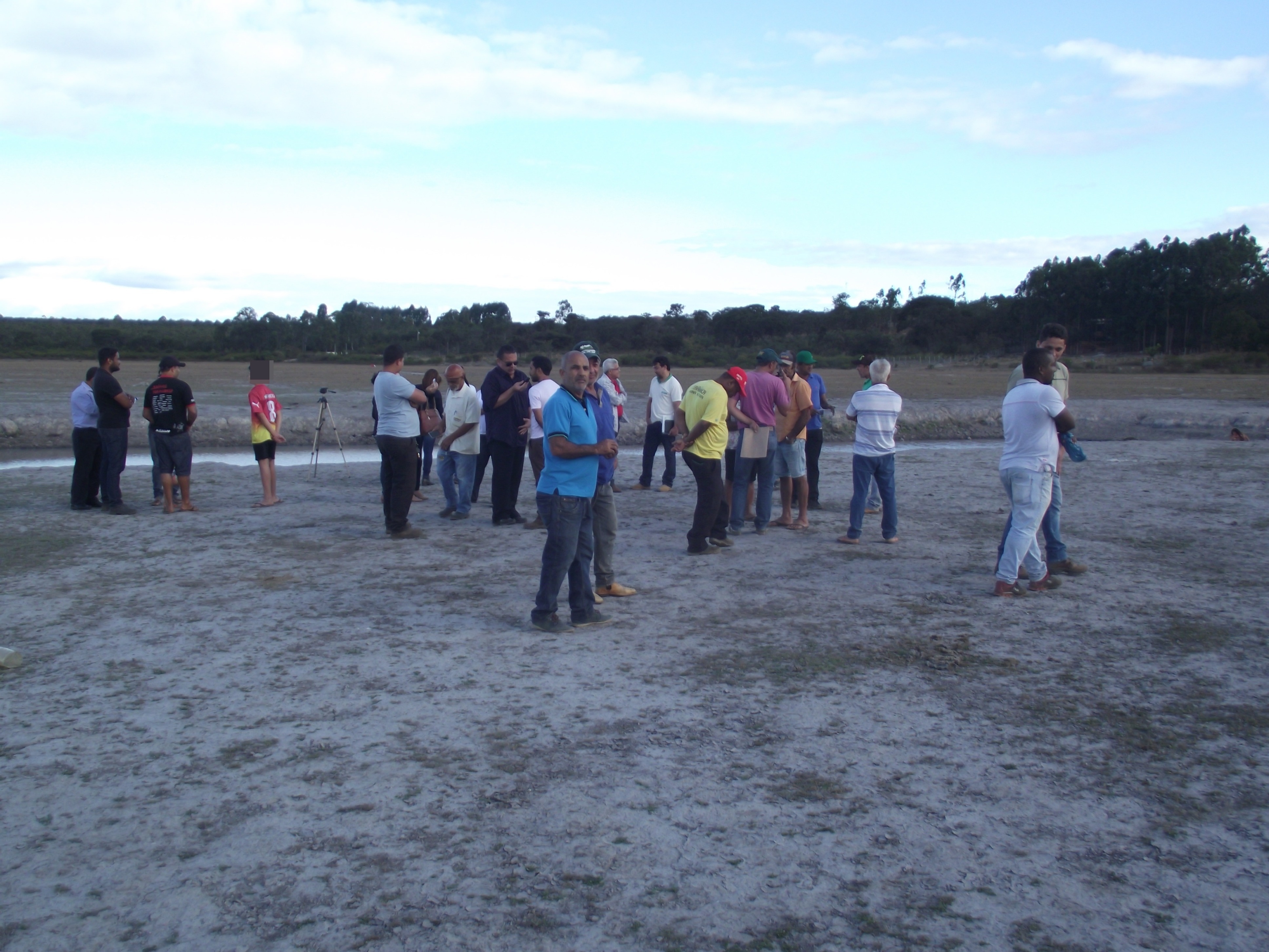 Encontro no Distrito de Lagoa Grande para tratar de assunto referente ao desassoreamento da Lagoa (17-07-201 (66).JPG