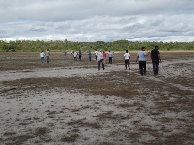 Encontro no Distrito de Lagoa Grande para tratar de assunto referente ao desassoreamento da Lagoa (17-07-201 (9).JPG